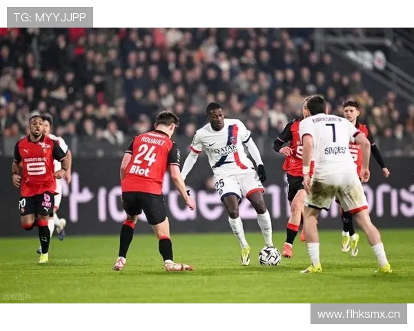 巴黎圣日耳曼法甲强势难撼,欧冠表现波动是否制约争冠前景 巴黎圣日耳曼法甲强势难撼,欧冠表现波动是否制约争冠前景