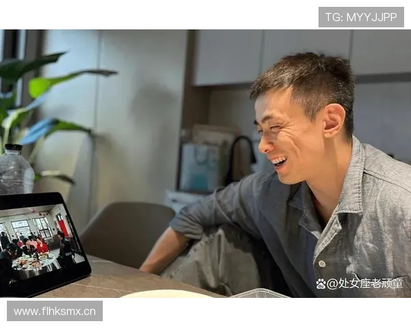 赵继伟家的冰箱里塞满蛋白粉，连饮料都是无糖的